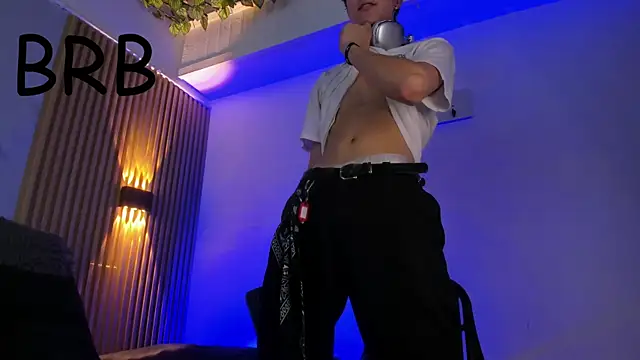 IM DAREN online show from May 24, 3:33 am