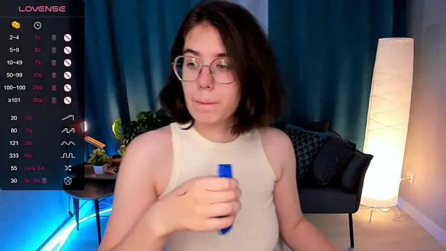 BellaCaress online show from September 16, 2:45 am