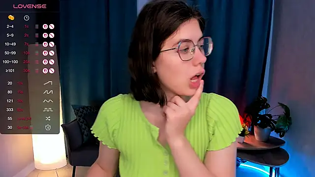 BellaCaress online show from October 3, 7:16 am