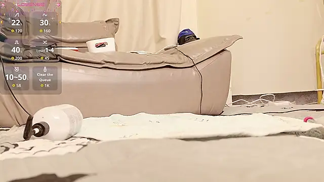 fox-yiyi online show from April 18, 11:58 am