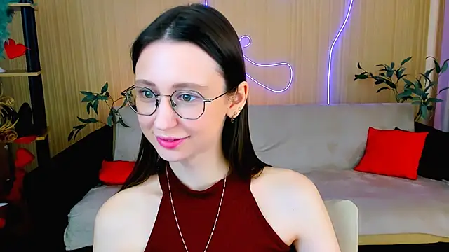 YourLovellyStory online show from June 27, 11:59 am