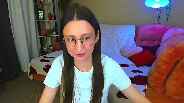 YourLovellyStory online show from July 11, 1:03 pm