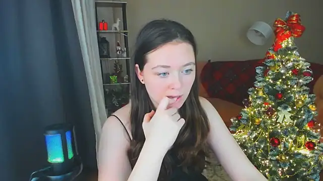 AlluringLookk online show from December 20, 5:20 pm