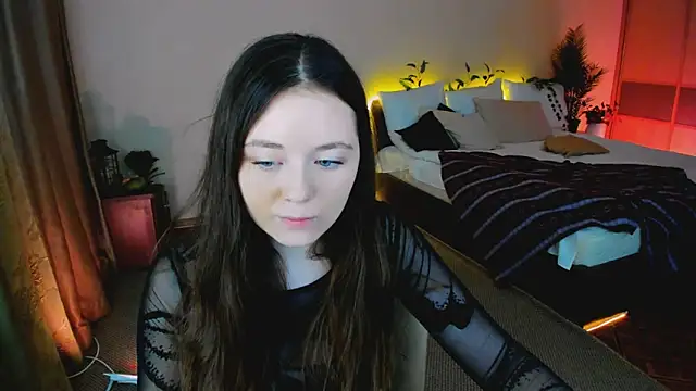 AlluringLookk online show from February 8, 4:43 pm