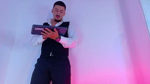 MrFox   online show from December 20, 7:43 pm