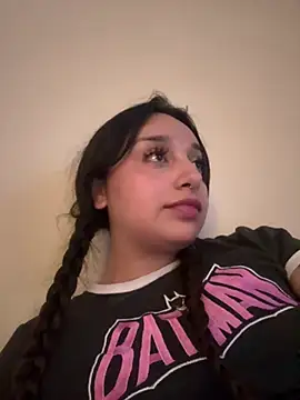 CharmingMaddie online show from May 23, 5:01 am