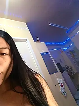 Snapshot of yumi_yum chatting on April 23, 3:25 pm yumi yum online show from April 23, 3:25 pm