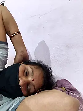 Snapshot of Love-pari077 chatting on January 6, 12:36 am Love-pari077 online show from January 6, 12:36 am