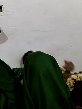 Snapshot of Love-pari077 chatting on January 9, 3:37 pm Love-pari077 online show from January 9, 3:37 pm