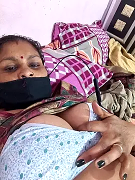 Snapshot of Love-pari077 chatting on February 1, 2:59 pm Love-pari077 online show from February 1, 2:59 pm