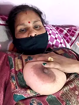 Snapshot of Love-pari077 chatting on February 3, 9:47 am Love-pari077 online show from February 3, 9:47 am