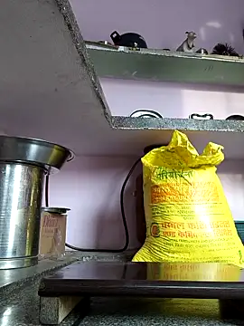 Snapshot of Love-pari077 chatting on February 13, 2:40 am Love-pari077 online show from February 13, 2:40 am