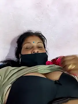 Snapshot of Love-pari077 chatting on February 16, 12:29 am Love-pari077 online show from February 16, 12:29 am