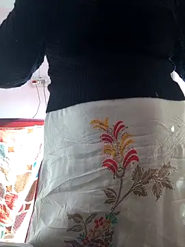 Snapshot of Love-pari077 chatting on February 17, 3:47 am Love-pari077 online show from February 17, 3:47 am