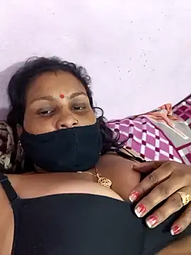 Snapshot of Love-pari077 chatting on February 21, 3:46 pm Love-pari077 online show from February 21, 3:46 pm