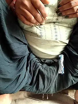 Snapshot of Love-pari077 chatting on February 25, 1:59 am Love-pari077 online show from February 25, 1:59 am