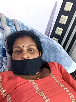 Snapshot of Love-pari077 chatting on February 25, 3:54 pm Love-pari077 online show from February 25, 3:54 pm