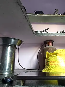 Snapshot of Love-pari077 chatting on February 28, 2:01 am Love-pari077 online show from February 28, 2:01 am