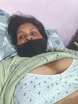 Snapshot of Love-pari077 chatting on March 5, 1:01 am Love-pari077 online show from March 5, 1:01 am