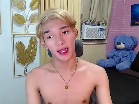 fuckerfriendsxx online show from April 19, 8:24 am