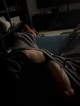 Frankieyyy1 online show from January 9, 10:22 pm