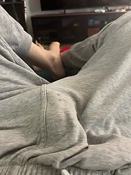 Frankieyyy1 online show from June 19, 8:51 am