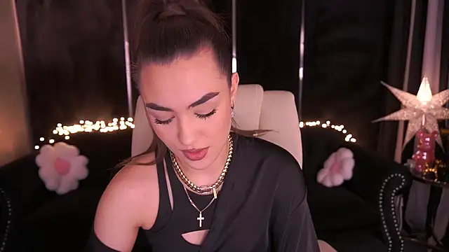 EricaSin online show from April 21, 6:20 am