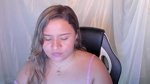 ElaBourn  online show from March 18, 3:20 am