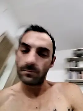 hotmen83 online show from September 29, 9:47 am