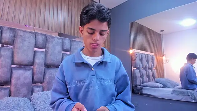 owen  johnson online show from March 31, 11:32 am