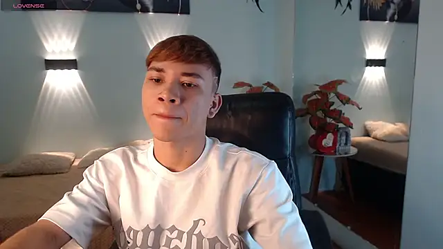 nathanclay online show from January 14, 4:07 am