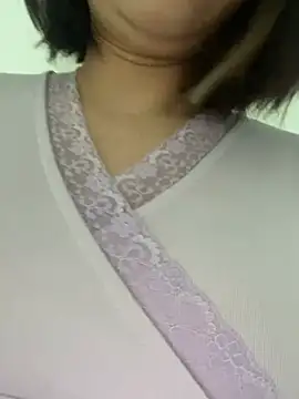 Jess-Thuy online show from February 2, 2:54 am