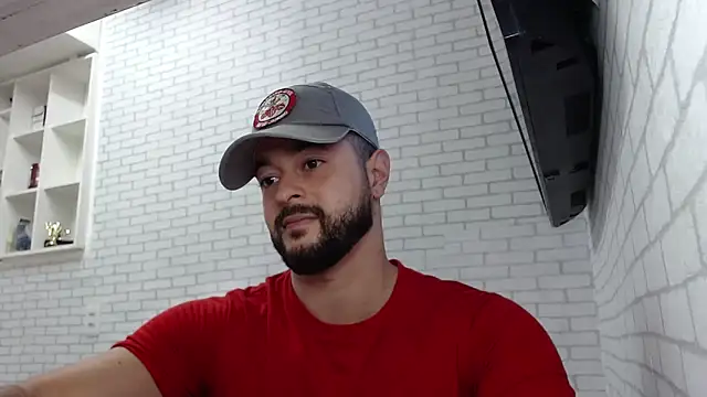 BombeiroHotx online show from March 6, 9:55 pm