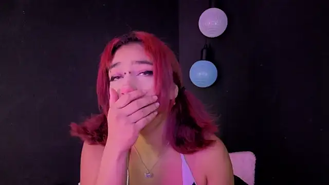 zoelight18 online show from September 22, 5:20 am