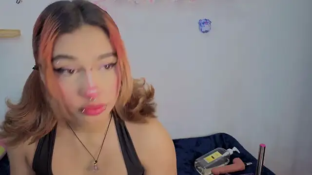 zoelight18 online show from November 2, 9:22 am