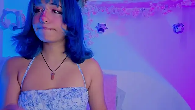 zoelight18 online show from January 15, 8:12 pm