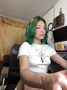 zoelight18 online show from July 4, 2:40 am