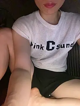 MinHiNi online show from April 4, 4:04 pm