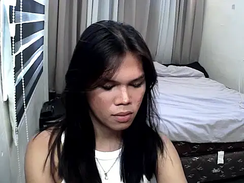 keana laux online show from September 28, 5:46 am