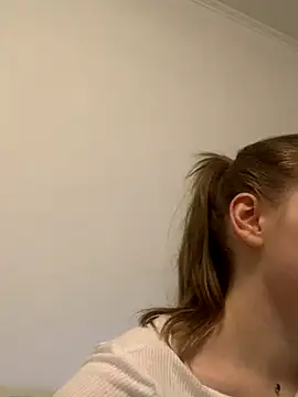 Leya F online show from September 20, 6:53 pm