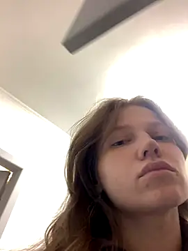 Leya F online show from September 28, 6:13 pm