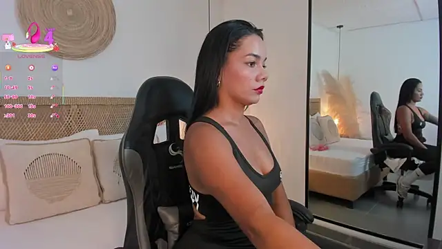 Snapshot of dana_daree chatting on February 5, 7:07 pm dana daree online show from February 5, 7:07 pm