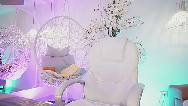 JadeSummerr online show from September 15, 11:43 am