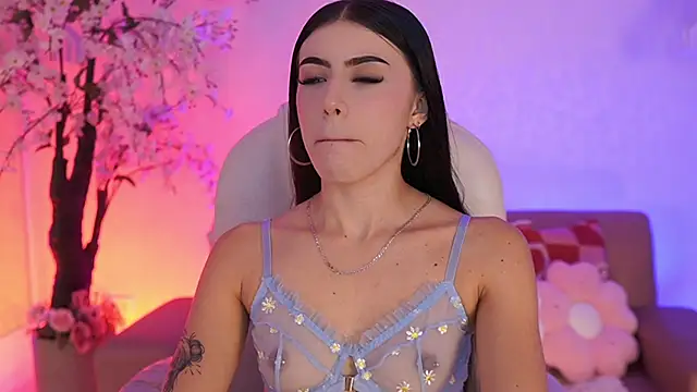 JadeSummerr online show from April 18, 11:36 am