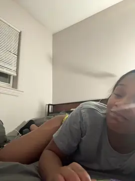 Snapshot of PrettyBabriexox chatting on December 1, 1:10 am PrettyBabriexox online show from December 1, 1:10 am