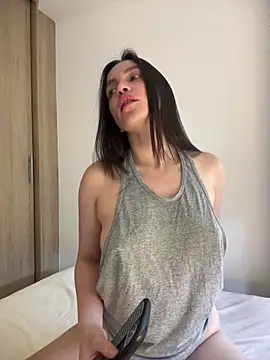 karinasantos  online show from March 20, 3:39 pm