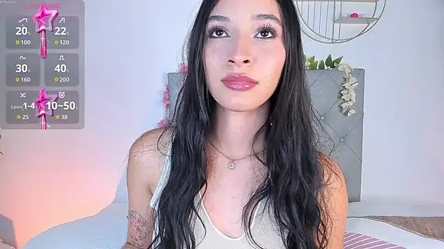 Snapshot of MartinnaGreco chatting on July 6, 9:28 pm MartinnaGreco online show from July 6, 9:28 pm