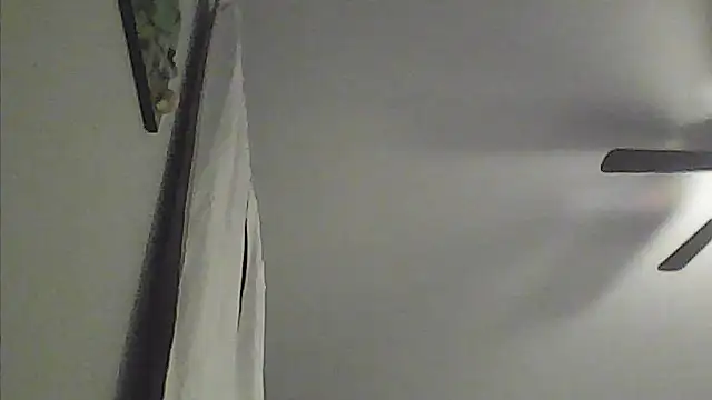 sarahkat86 online show from March 15, 11:55 pm