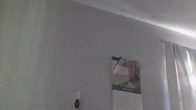 sarahkat86 online show from April 14, 9:54 pm