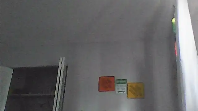 sarahkat86 online show from May 22, 10:04 pm